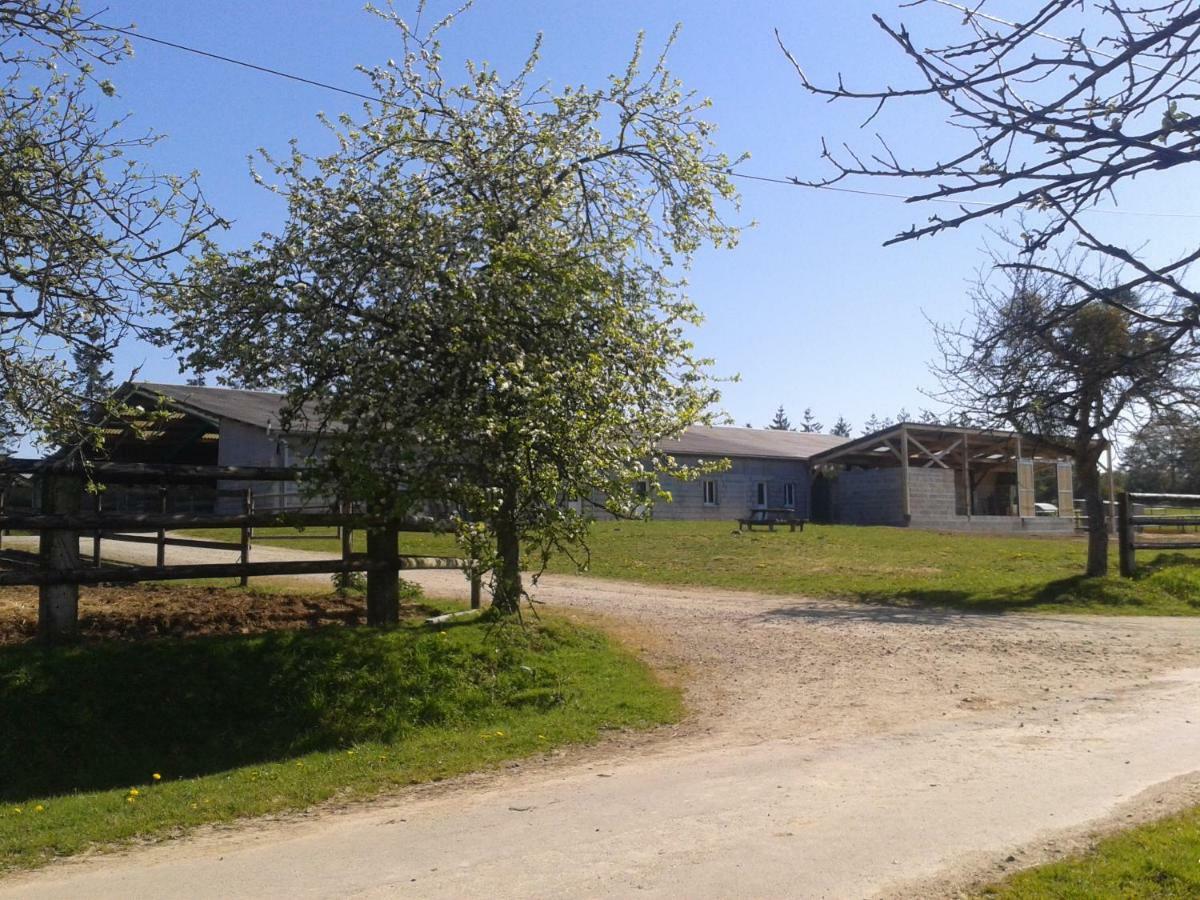 gite des écuries La Baconniere Exterior foto